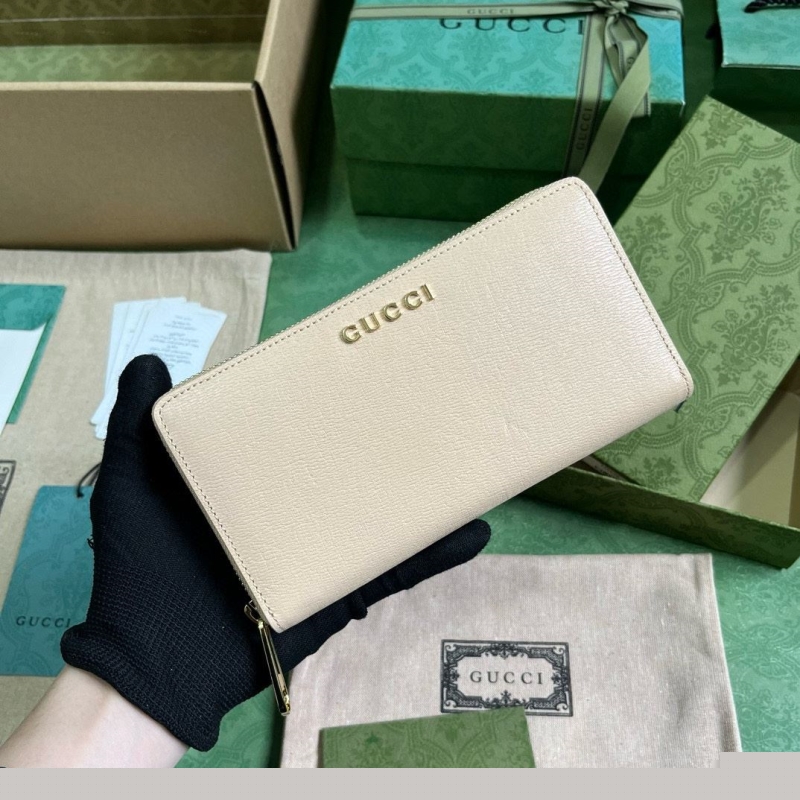 G*u*i wallets & purse